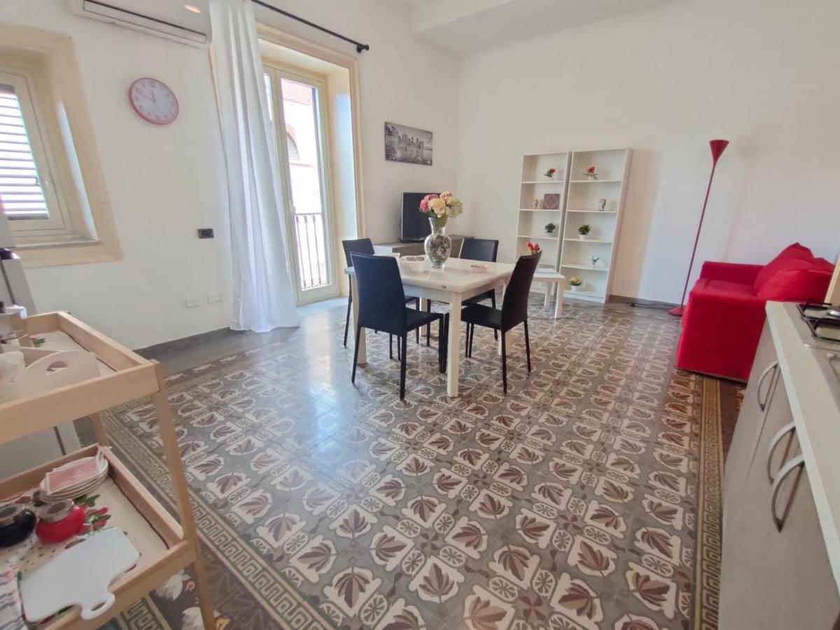 Casa Lia Al Centro Di Palermo Apartment — Photos 1